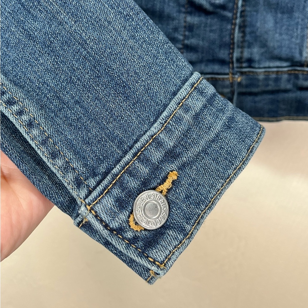 NWT-Levi’s Original Trucker Jean Jacket - Picture 5 of 13